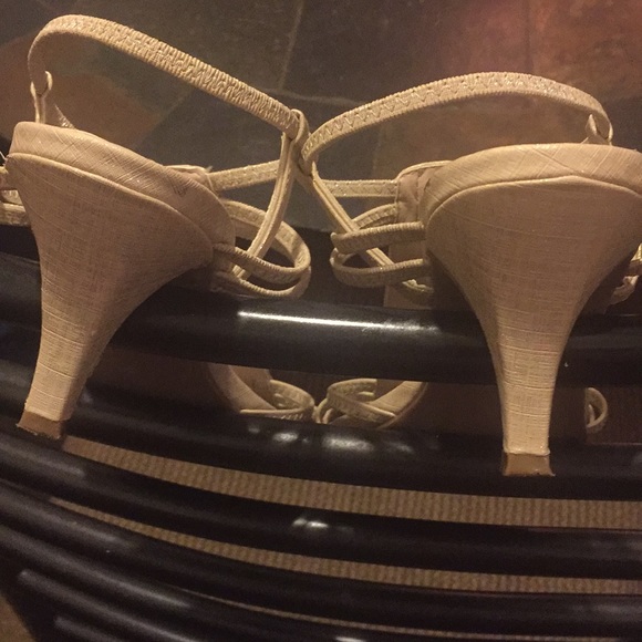 Shoes - Picture 4 of 7